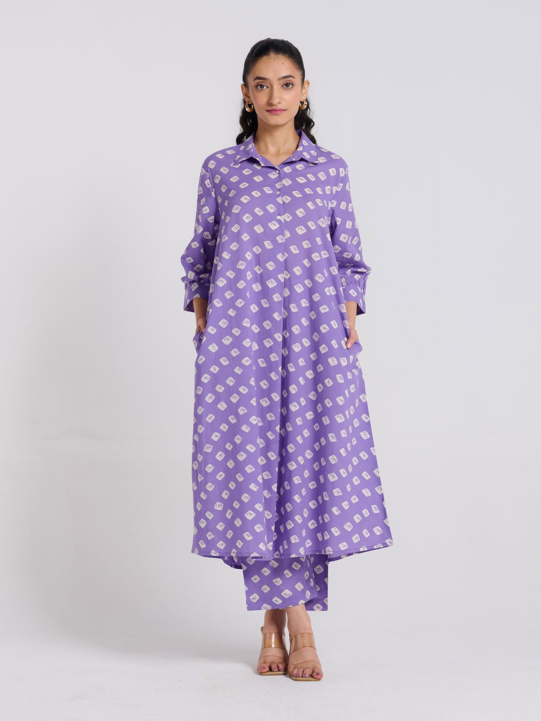 

Rustorange Bandhani Printed Shirt Collar Pure Cotton Kurta With Palazzo, Lavender