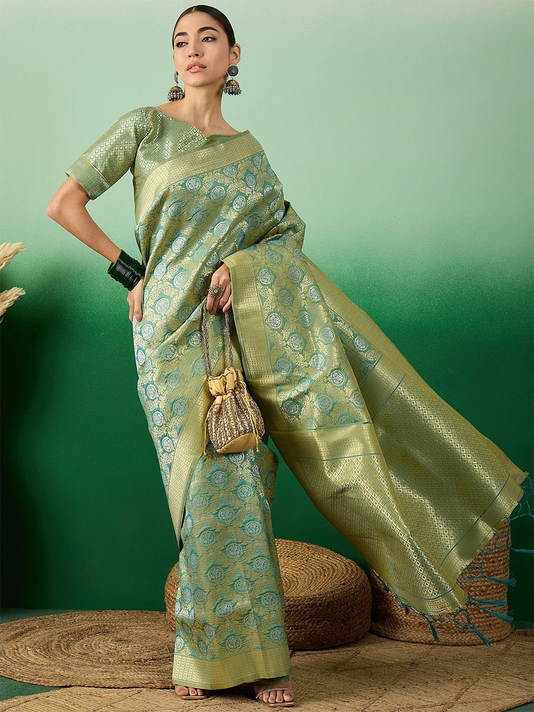 

DEVATITHI Woven Design Banarasi Saree, Green