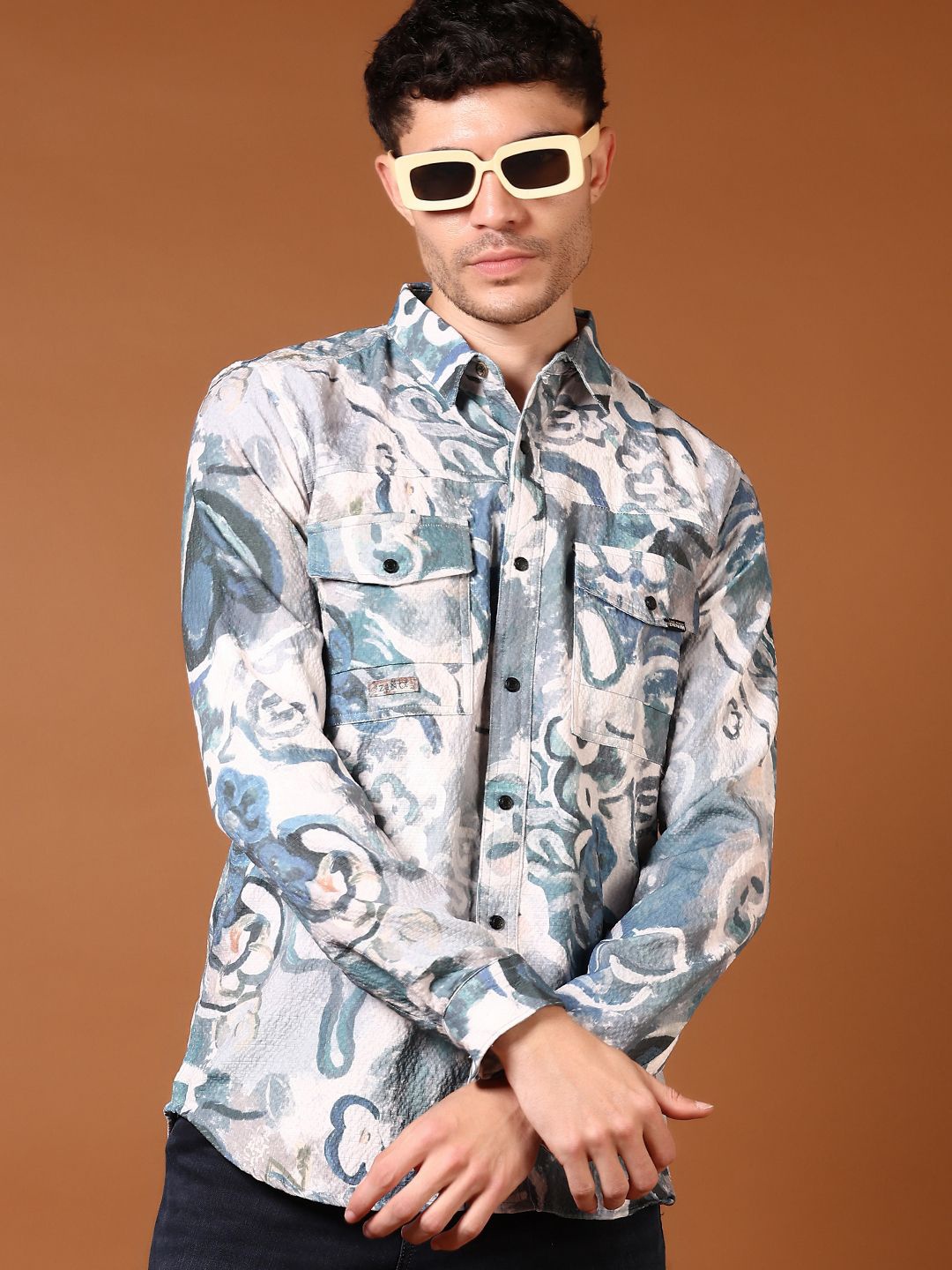 

V-Mart Men Spread Collar Abstract Printed Cotton Casual Shirt, Blue