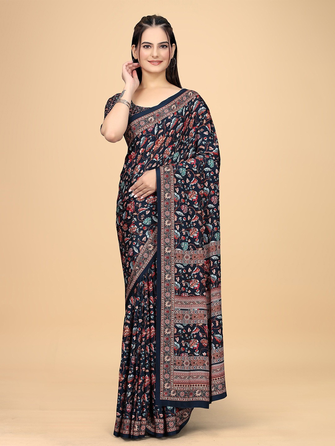 

K 5 Fashion Floral Pure Crepe Saree, Navy blue