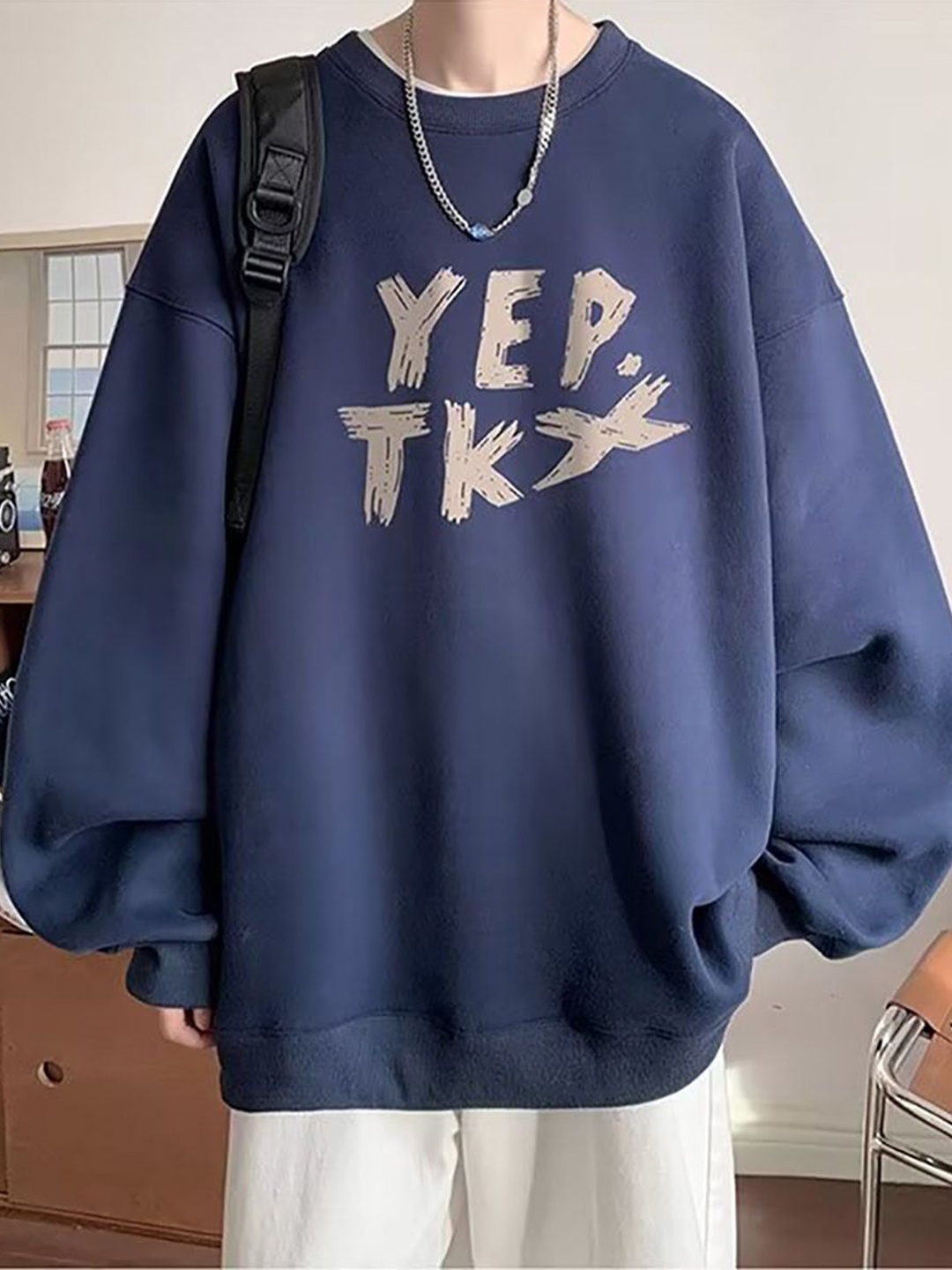 

StyleCast x Revolte Men Oversized Printed Sweatshirt, Navy blue