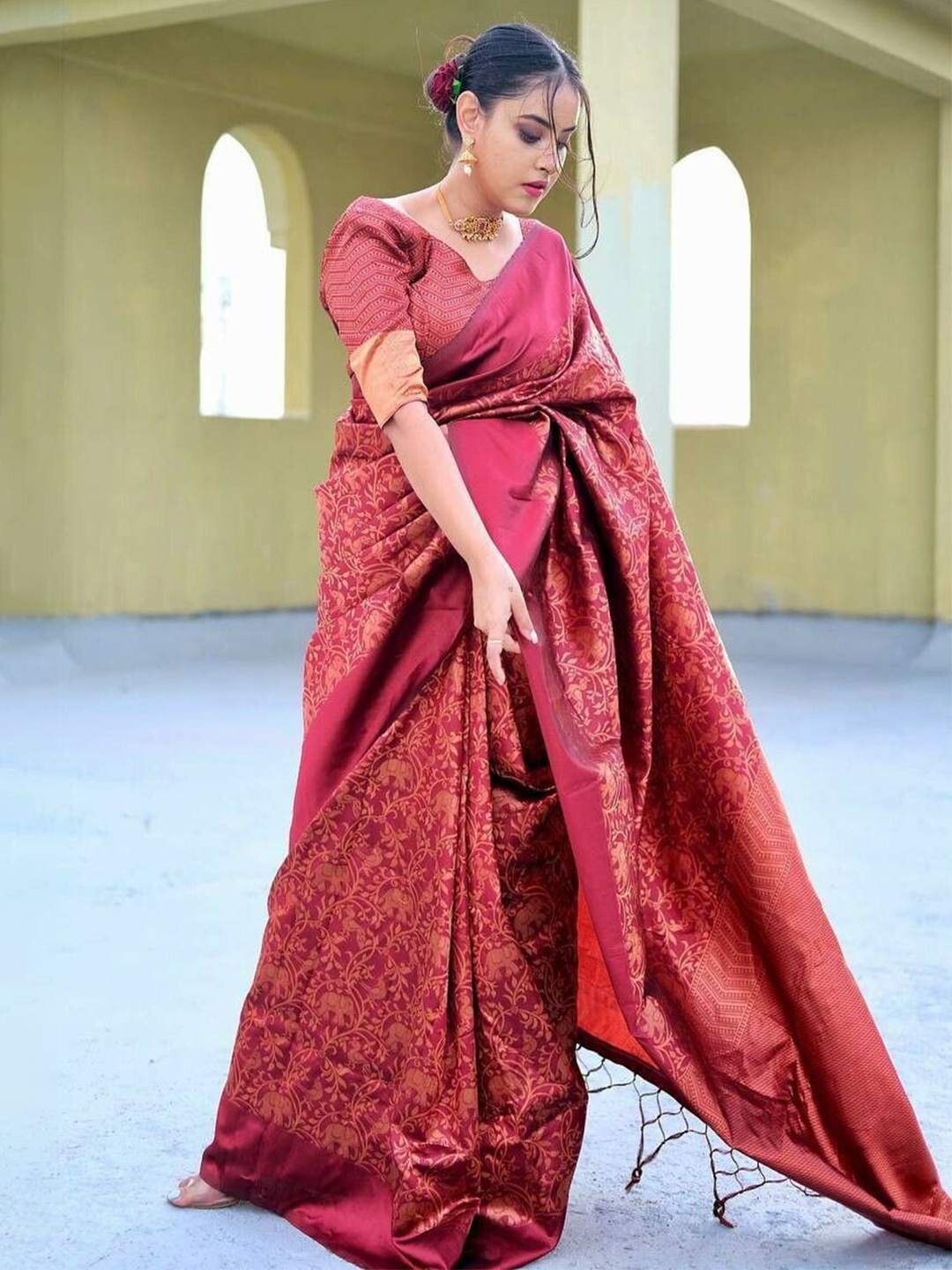 

bansari textiles Woven Design Zari Kanjeevaram Saree, Maroon