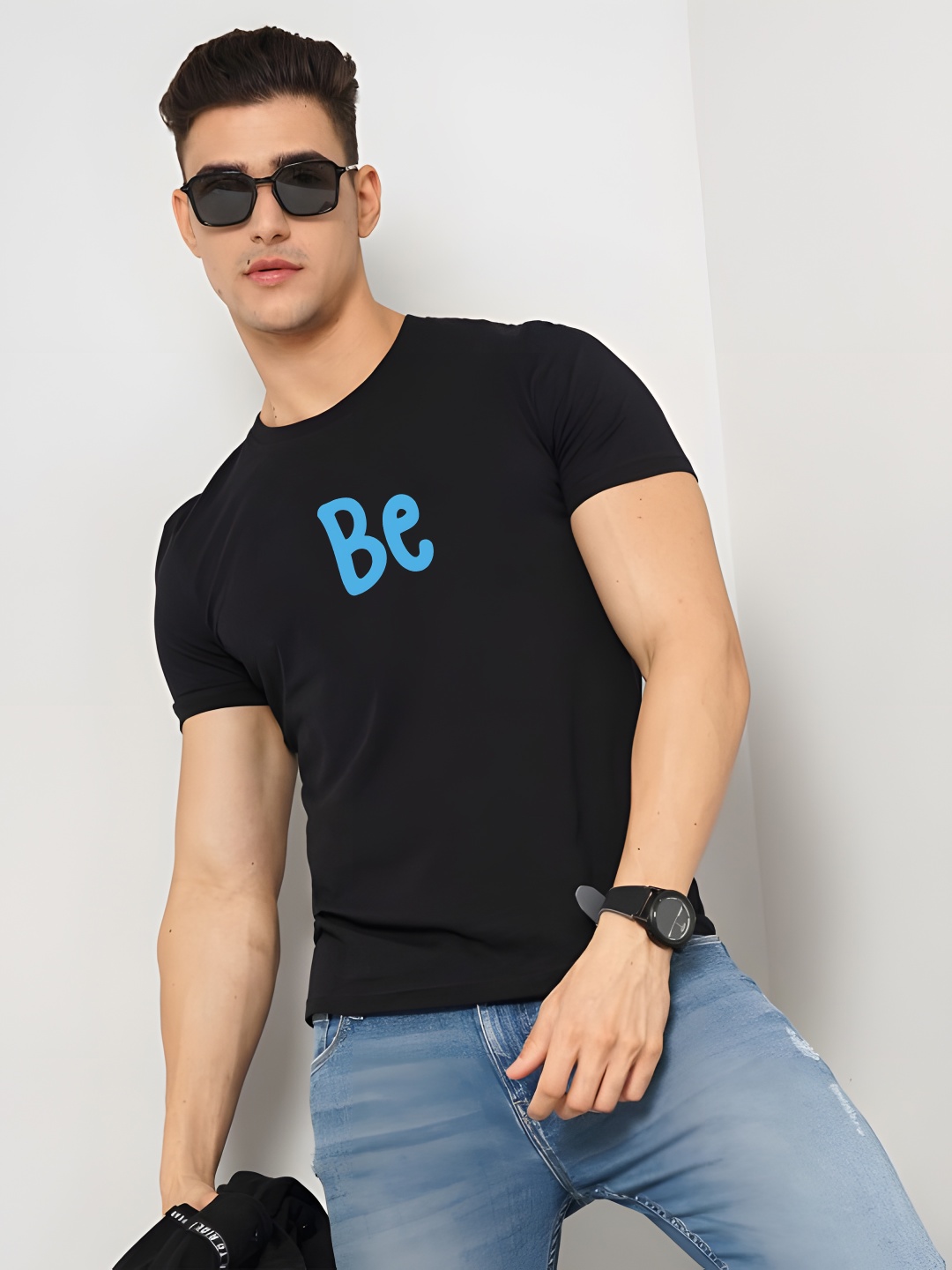 

BOWLIFESTYLE Men Typography Printed Round Neck Cotton T-shirt, Black