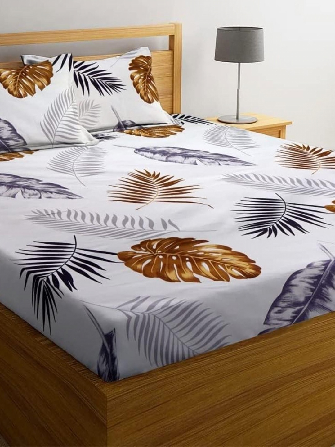 

THE little BIG STORE Off White & Brown Floral 260 TC King Bedsheet with 2 Pillow Covers