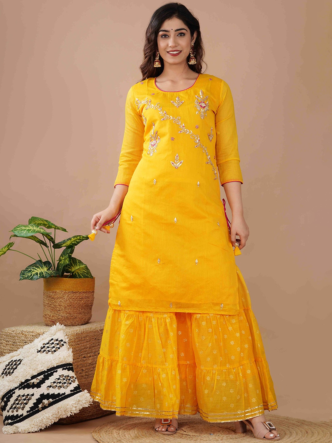 

SHAGUNA'S Women Floral Embroidered Regular Thread Work Chanderi Silk Kurta with Sharara, Yellow