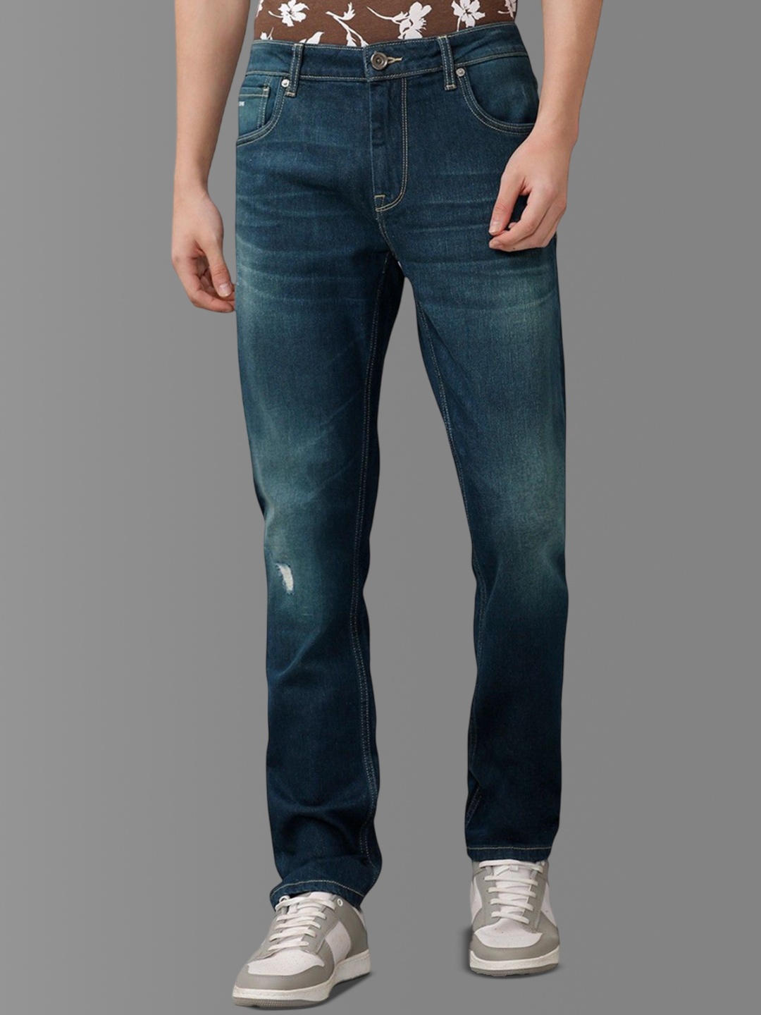 

Voi Jeans Men Straight Fit Low Distress Stretchable Jeans, Blue