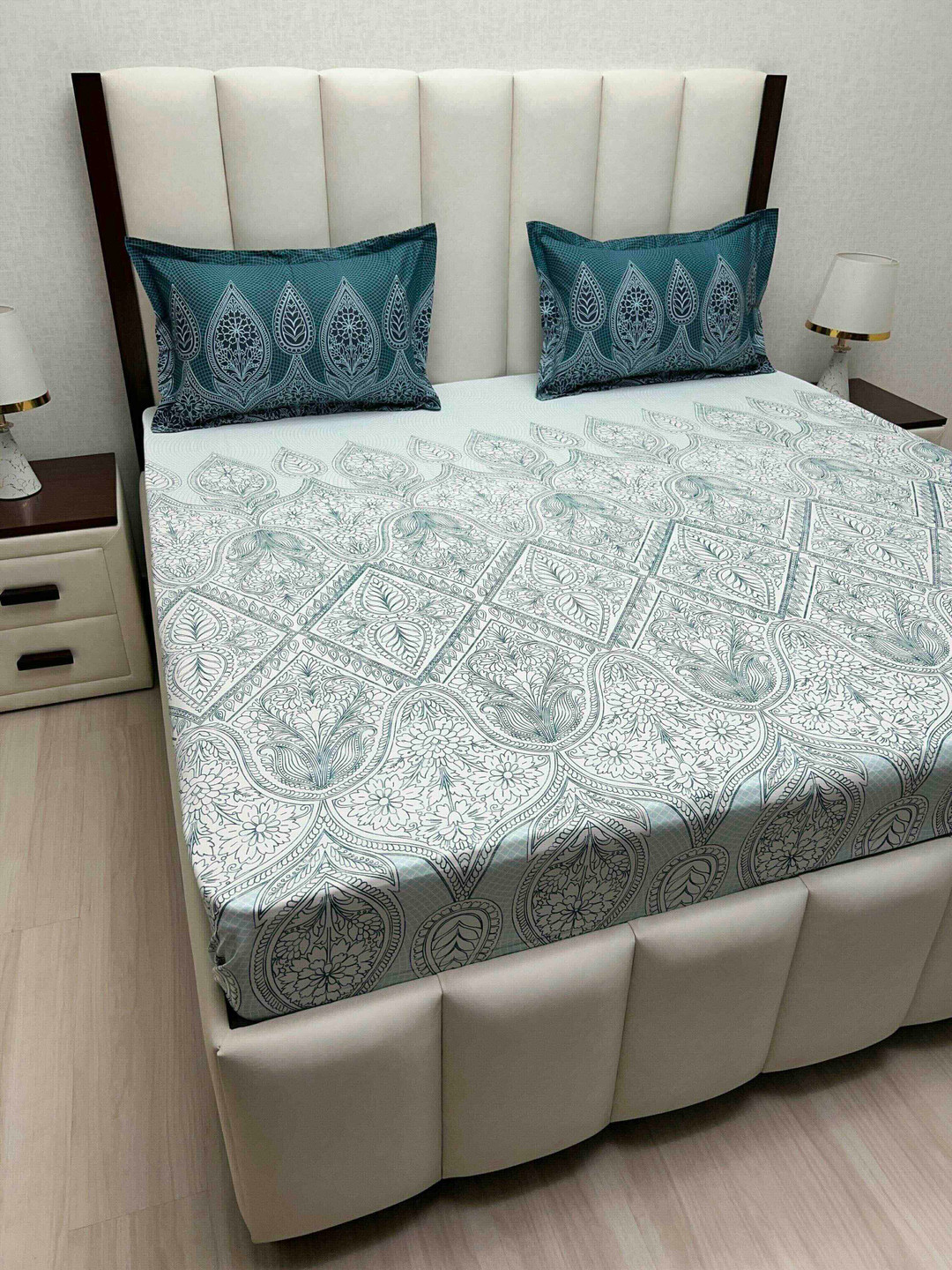 

Pure Decor Cotton King Size Double Bed Bedsheet With 2 Pillow Covers 2.74m X 2.74m, White