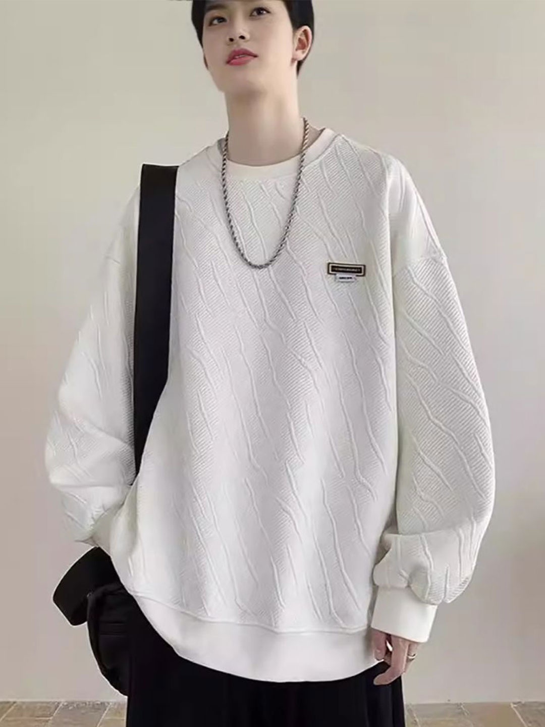 

StyleCast x Revolte Men Oversized Woven Design Sweatshirt, White