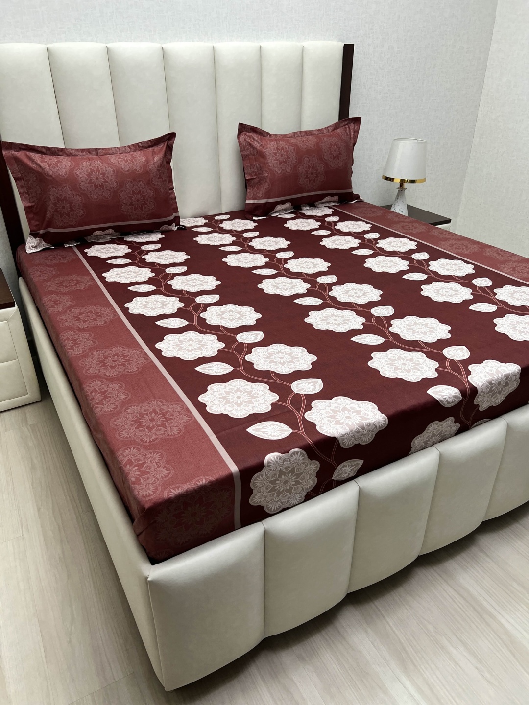 

Pure Decor Passion Fur Maroon Floral Pure Cotton 260 TC Queen Bedsheet Set 2.28 m x 2.54 m