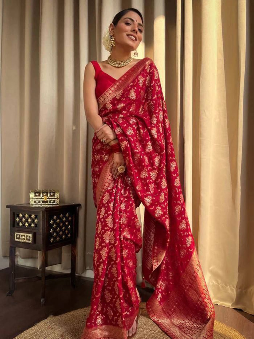 

bansari textiles Woven Design Zari Kanjeevaram Saree, Red