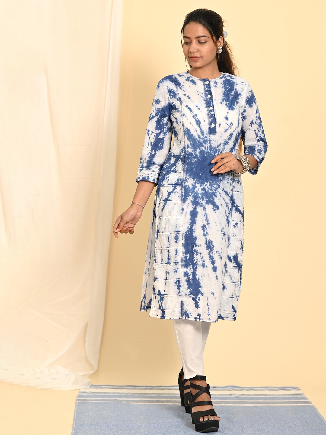 

Rashmi Shree Creation Abstract Printed Round Neck Pure Cotton Kurta, Blue