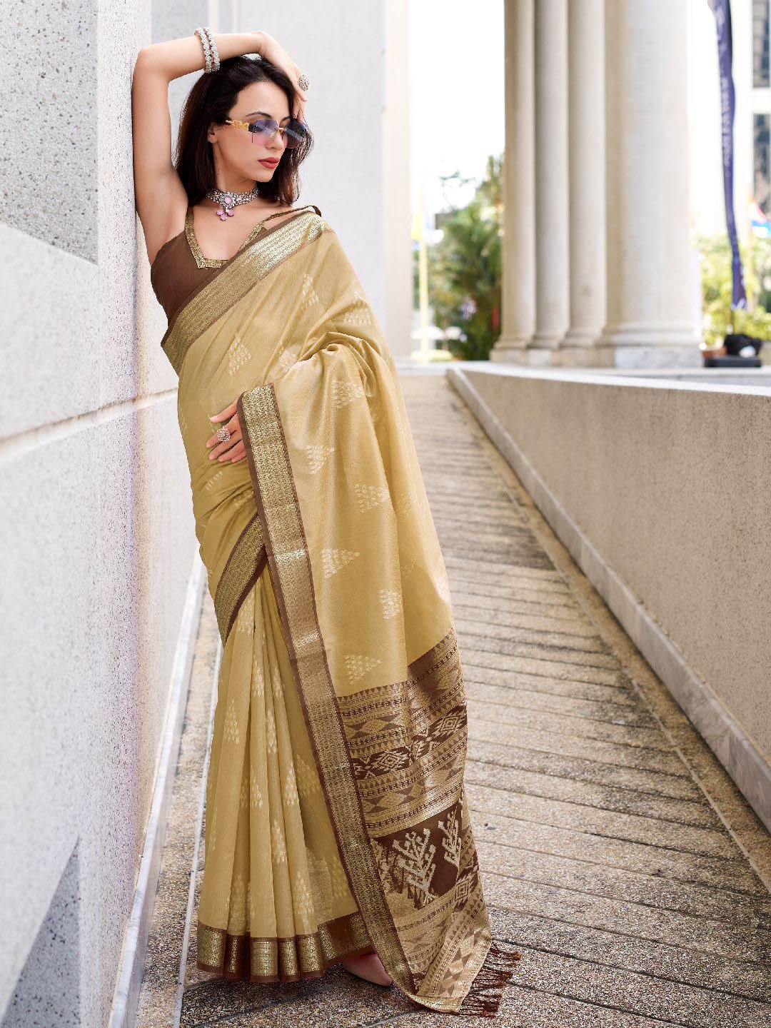 

Mitera Woven Design Zari Weaving Saree, Beige