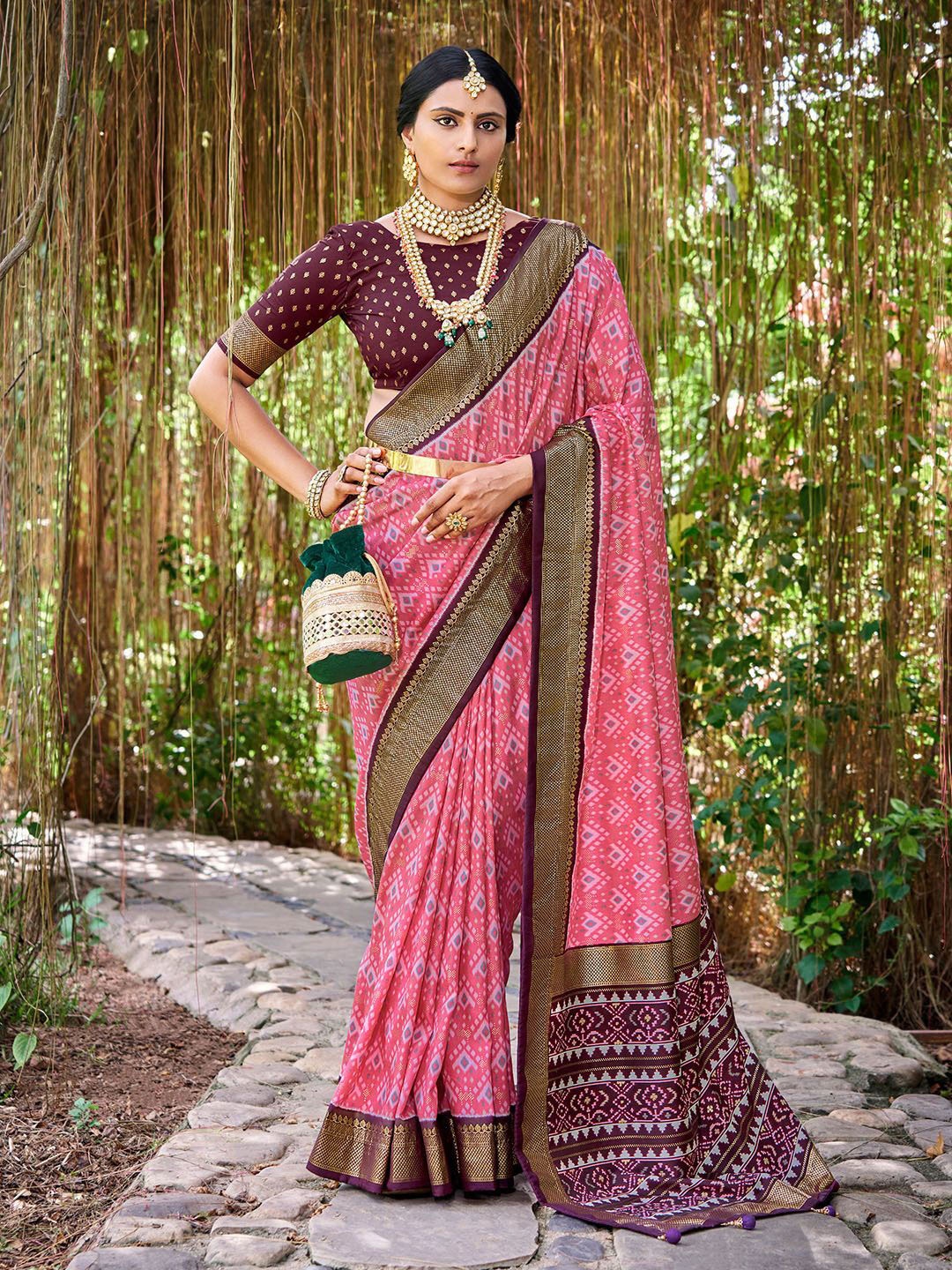 

Meena Bazaar Zari Printed Saree, Pink