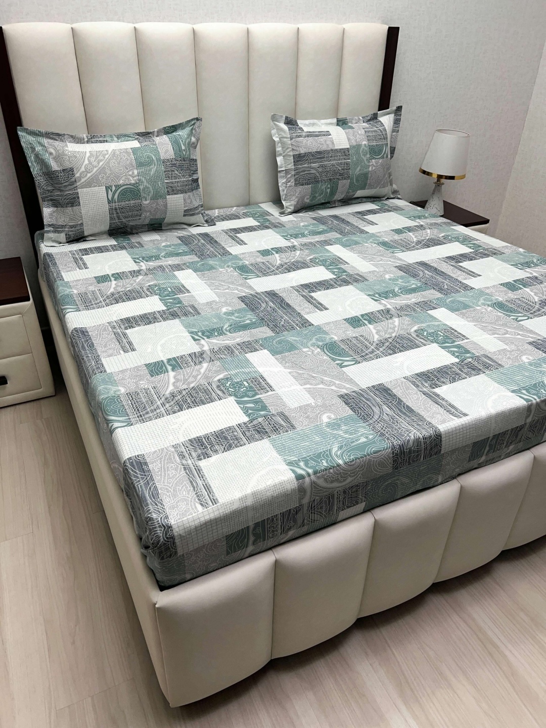 

Pure Decor Royal Velar Grey Printed 230 TC Pure Cotton King Bedsheet Set 2.74m x 2.74m