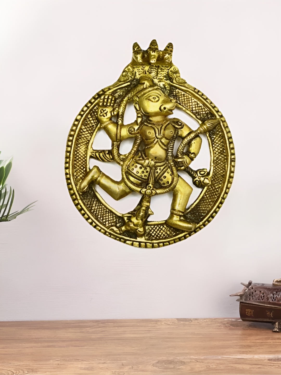 

The Advitya Gold-Toned Lord Hanuman Ji Hanging Wall Plates