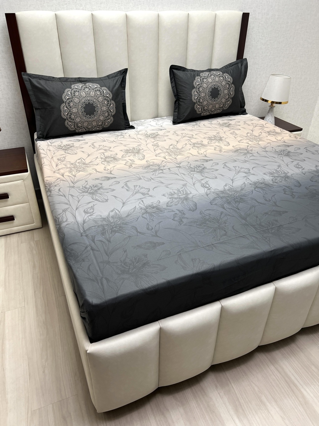 

Pure Decor Royal Majestic Grey & White Floral 600 TC King Bedsheet Set 2.74 m x 2.74 m