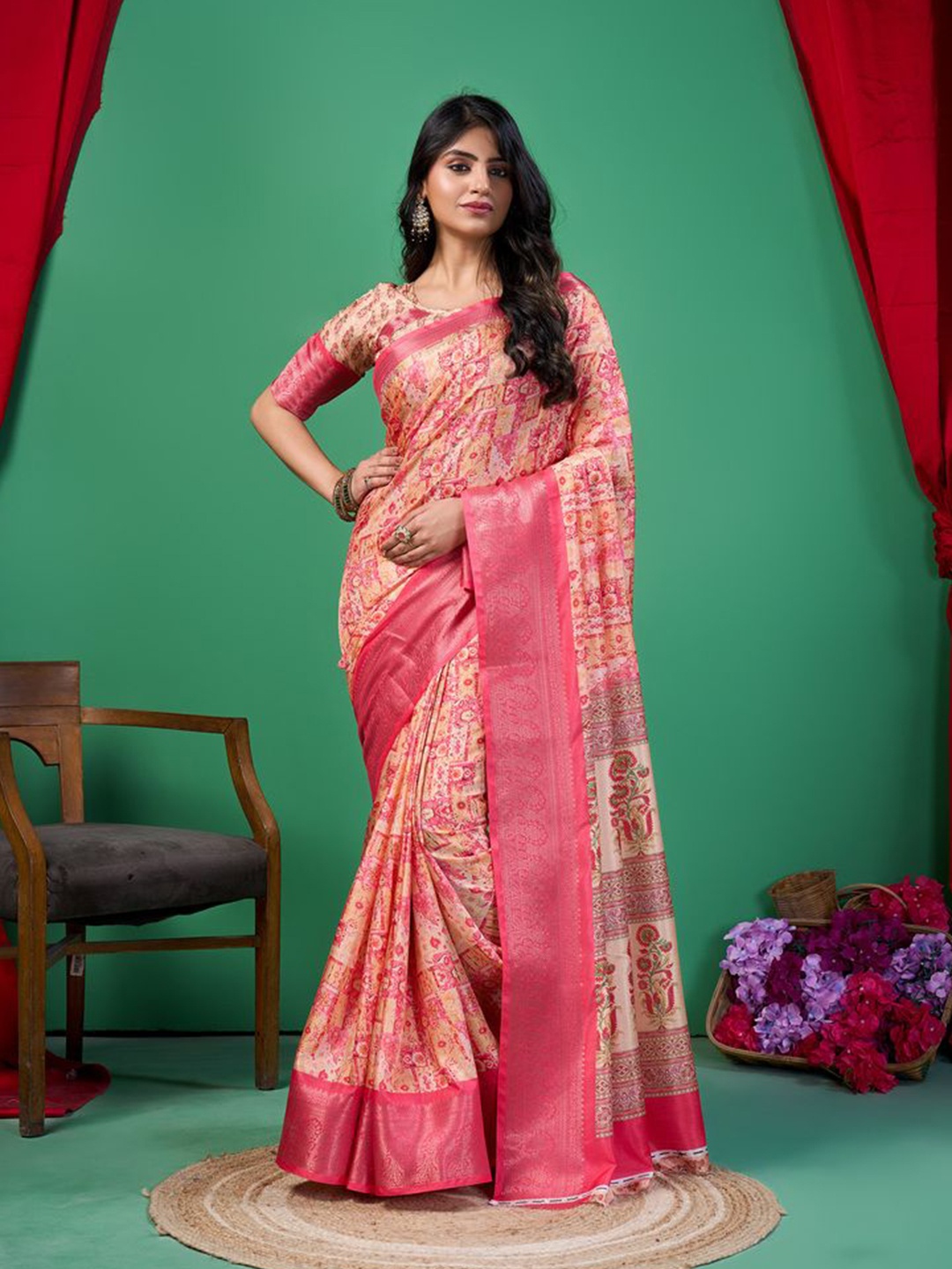 

Fashion FRICKS Ethnic Motifs Printed Zari Woven Design Saree, Pink