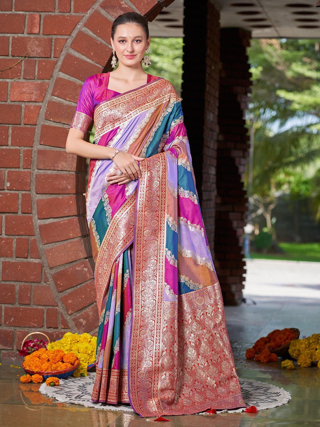 

SAREETHNIC Woven Design Zari Pure Silk Banarasi Saree, Lavender