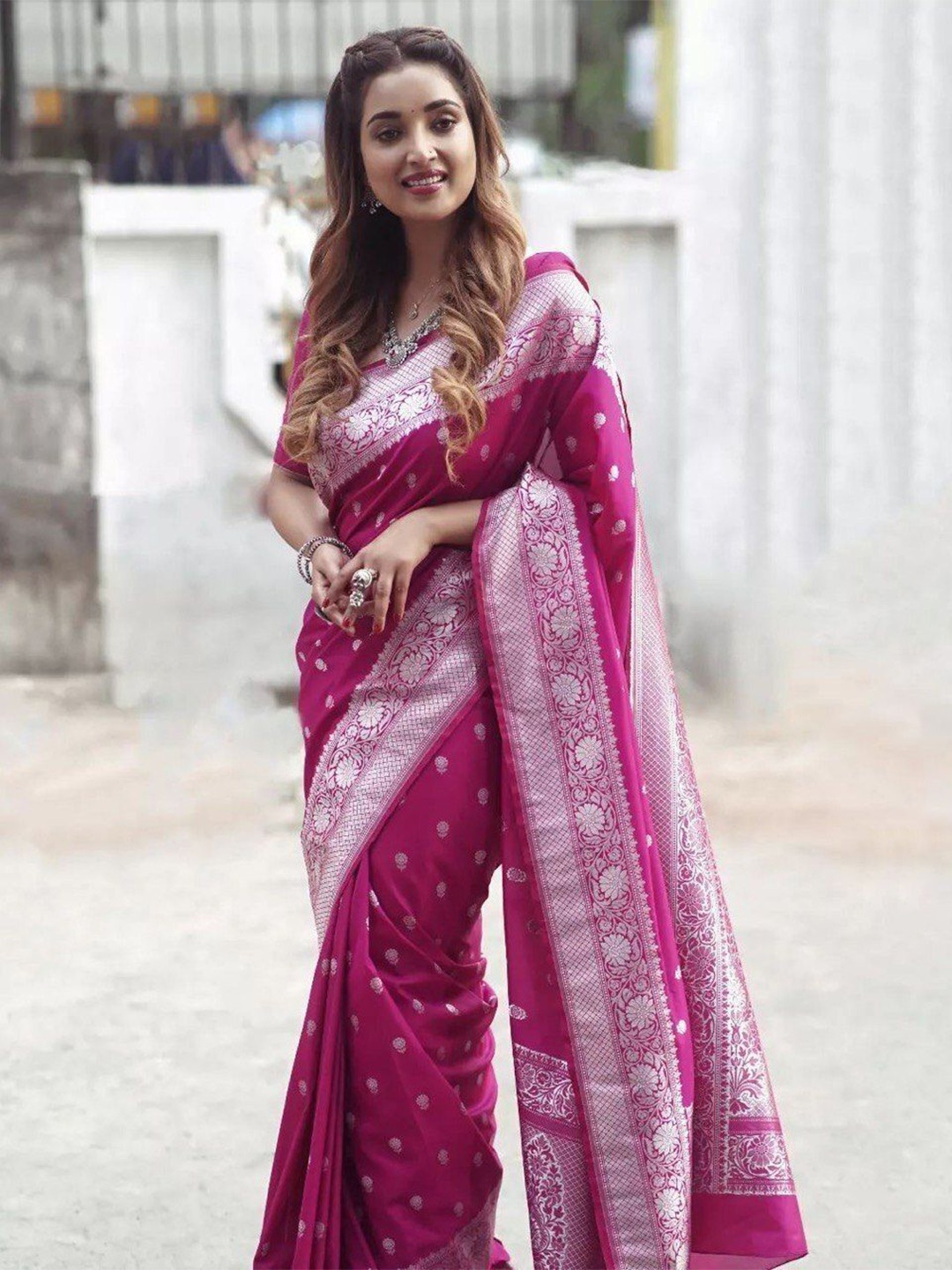 

bansari textiles Woven Design Zari Kota Saree, Pink