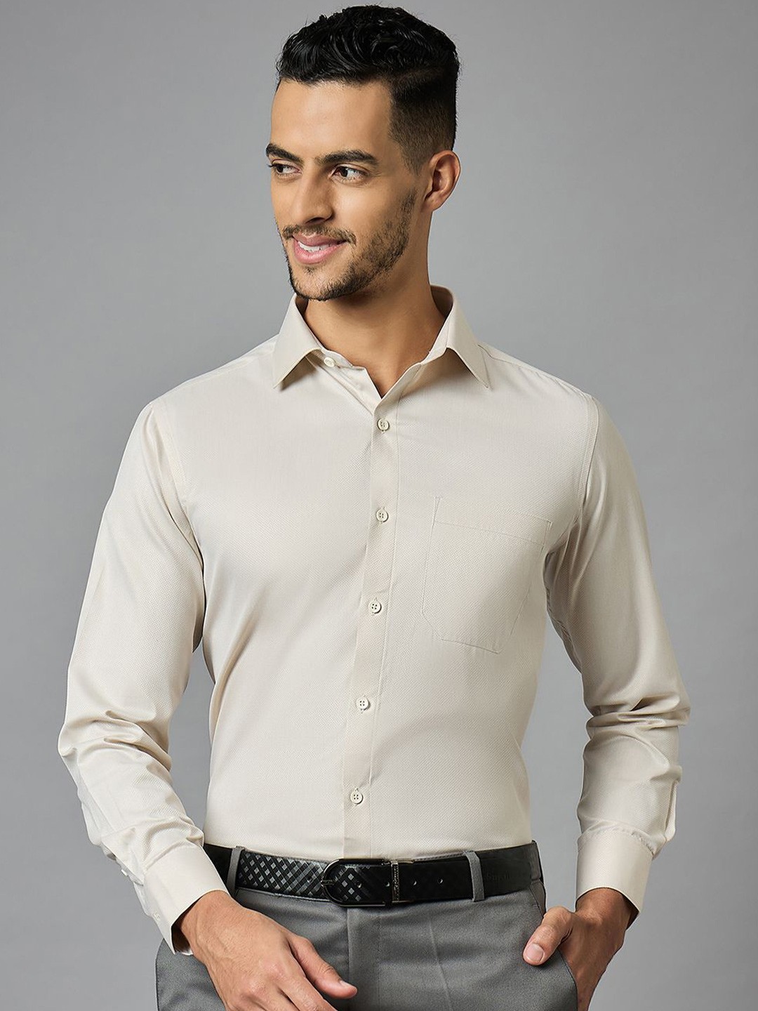 

LOUIS STITCH Men Classic Slim Fit Spread Collar Textured Formal Shirt, Cream