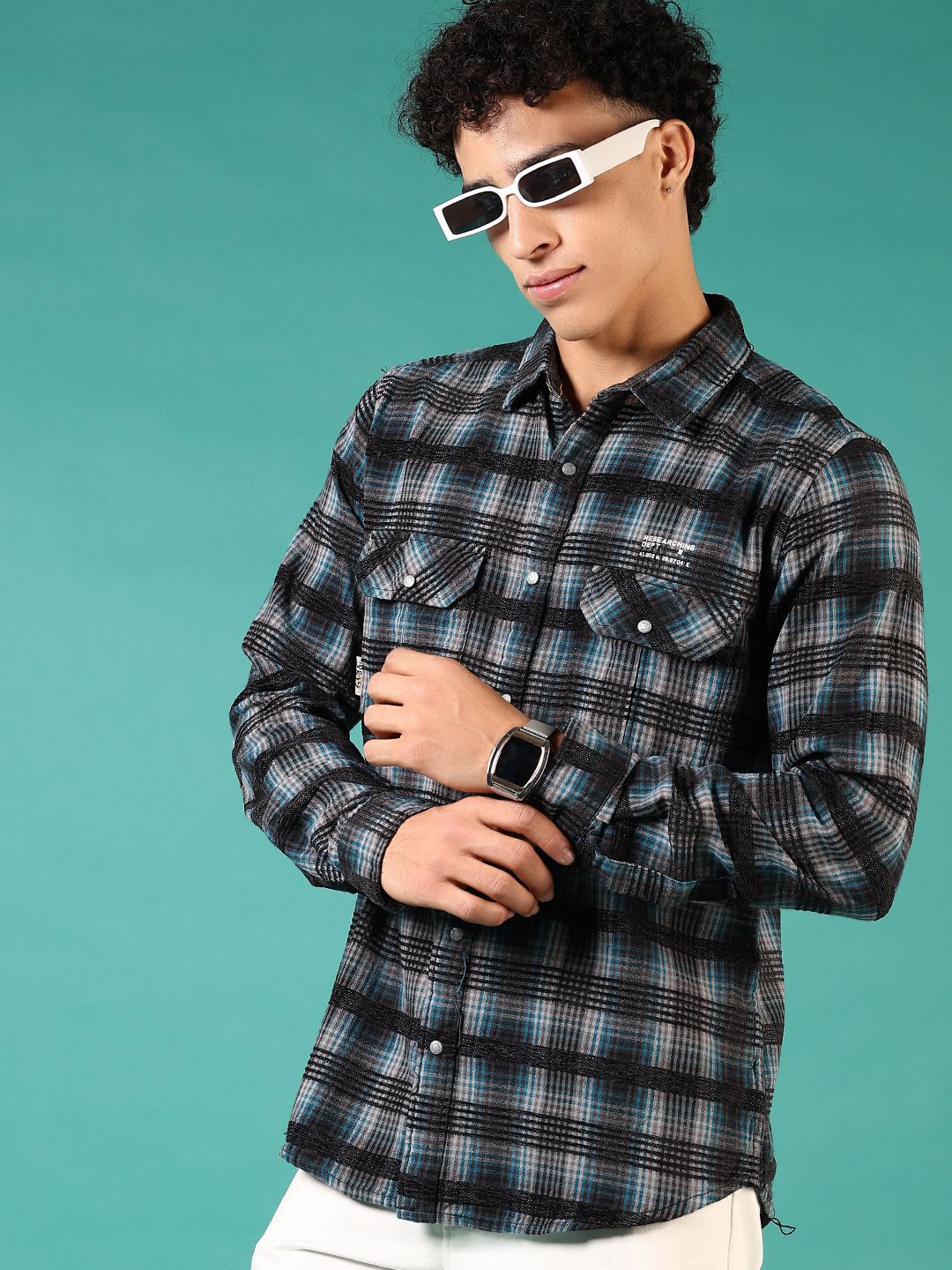 

V-Mart Men Spread Collar Tartan Checked Cotton Casual Shirt, Black