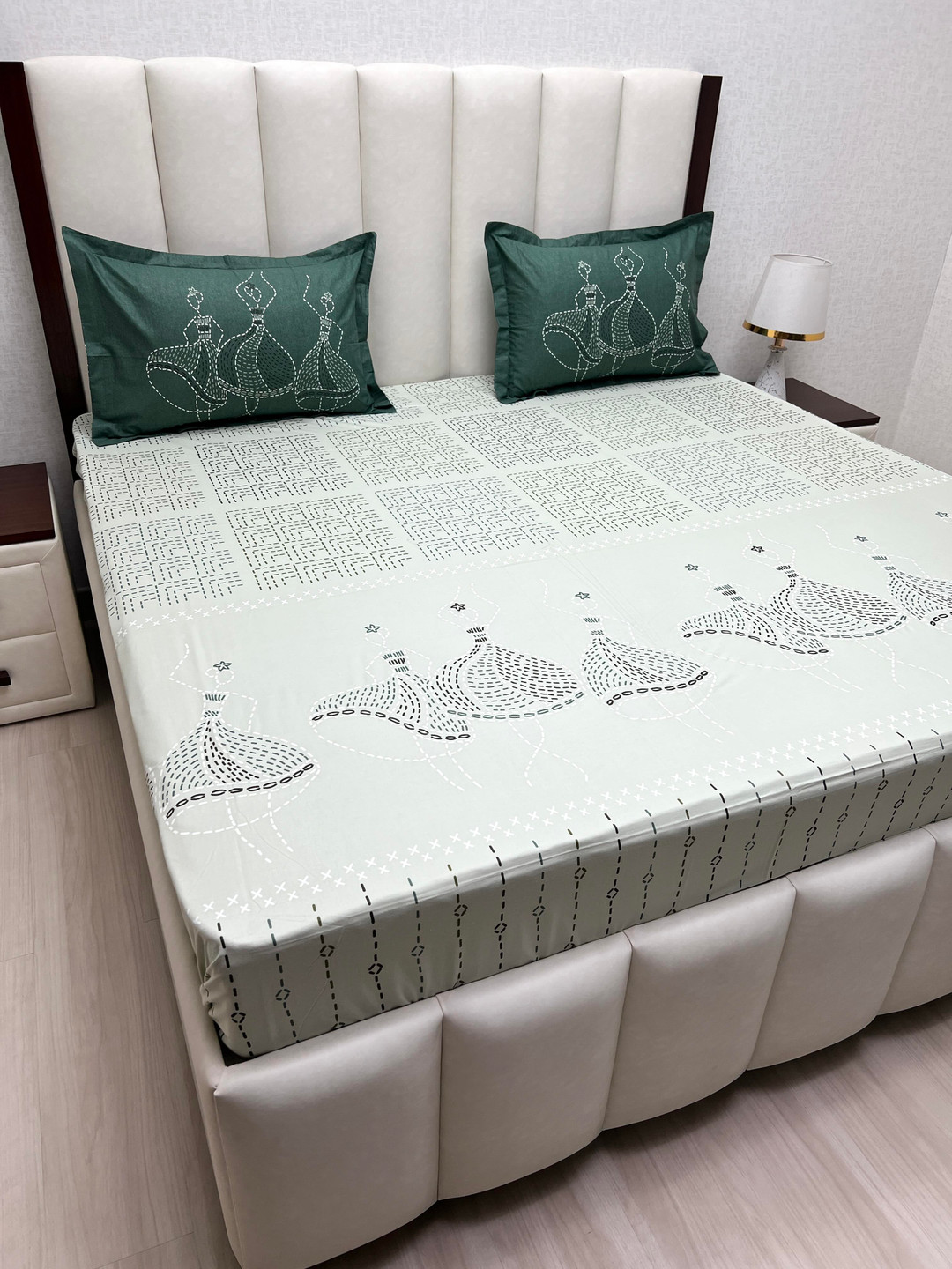 

Pure Decor Cotton King Size Double Bed Bedsheet With 2 Pillow Covers 2.74m X 2.74m, Green