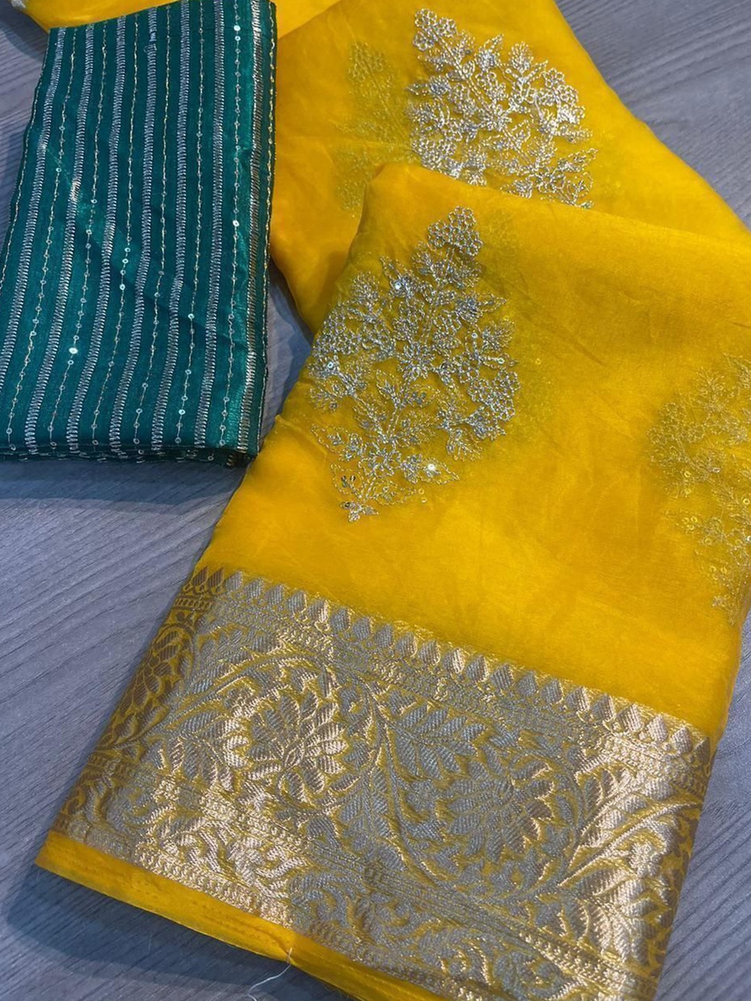 

bansari textiles Ethnic Motifs Embroidered Zari Kota Saree, Yellow