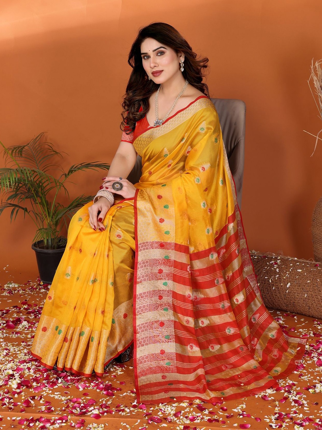 

vj fashion Paisley Zari Linen Blend Saree, Yellow