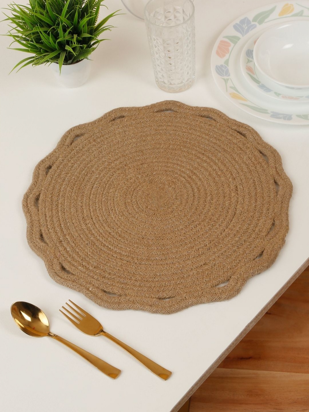 

HOSTA HOMES Brown Natural Jute Reversible Table Palcemat