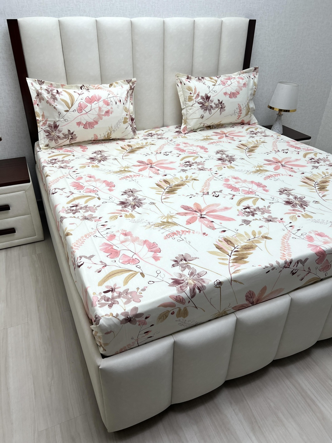 

Pure Decor Royal Velar White Printed Pure Cotton 240 TC King Bedsheet Set 2.74m x 2.74m