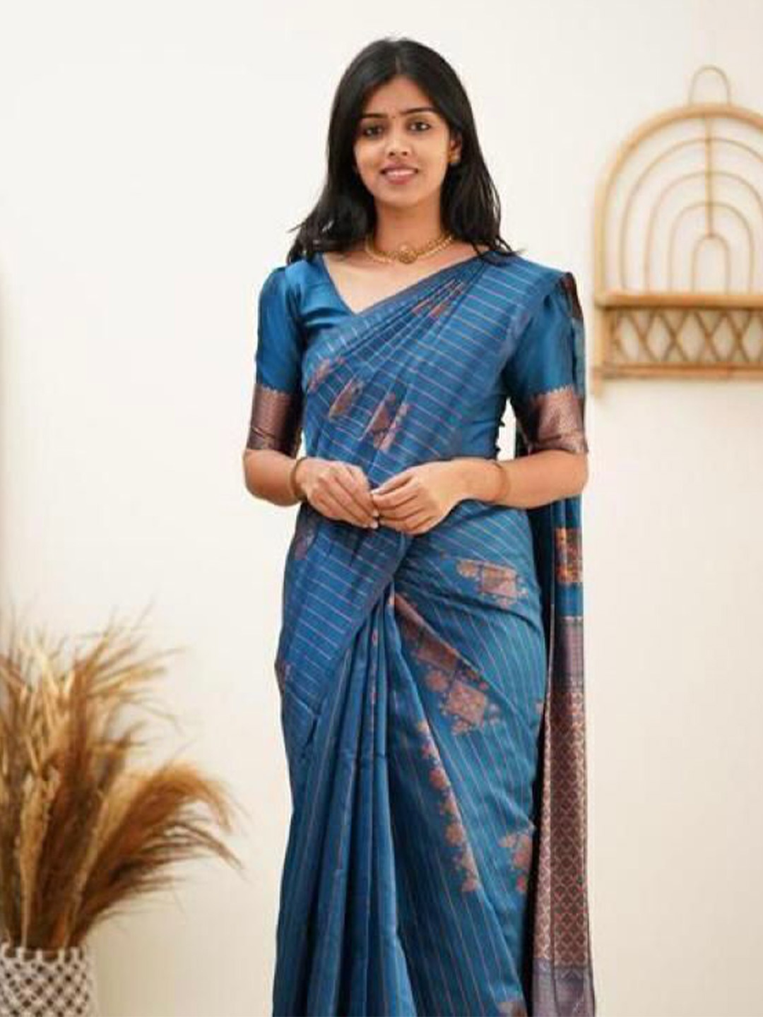 

bansari textiles Woven Design Zari Pure Cotton Patola Saree, Blue