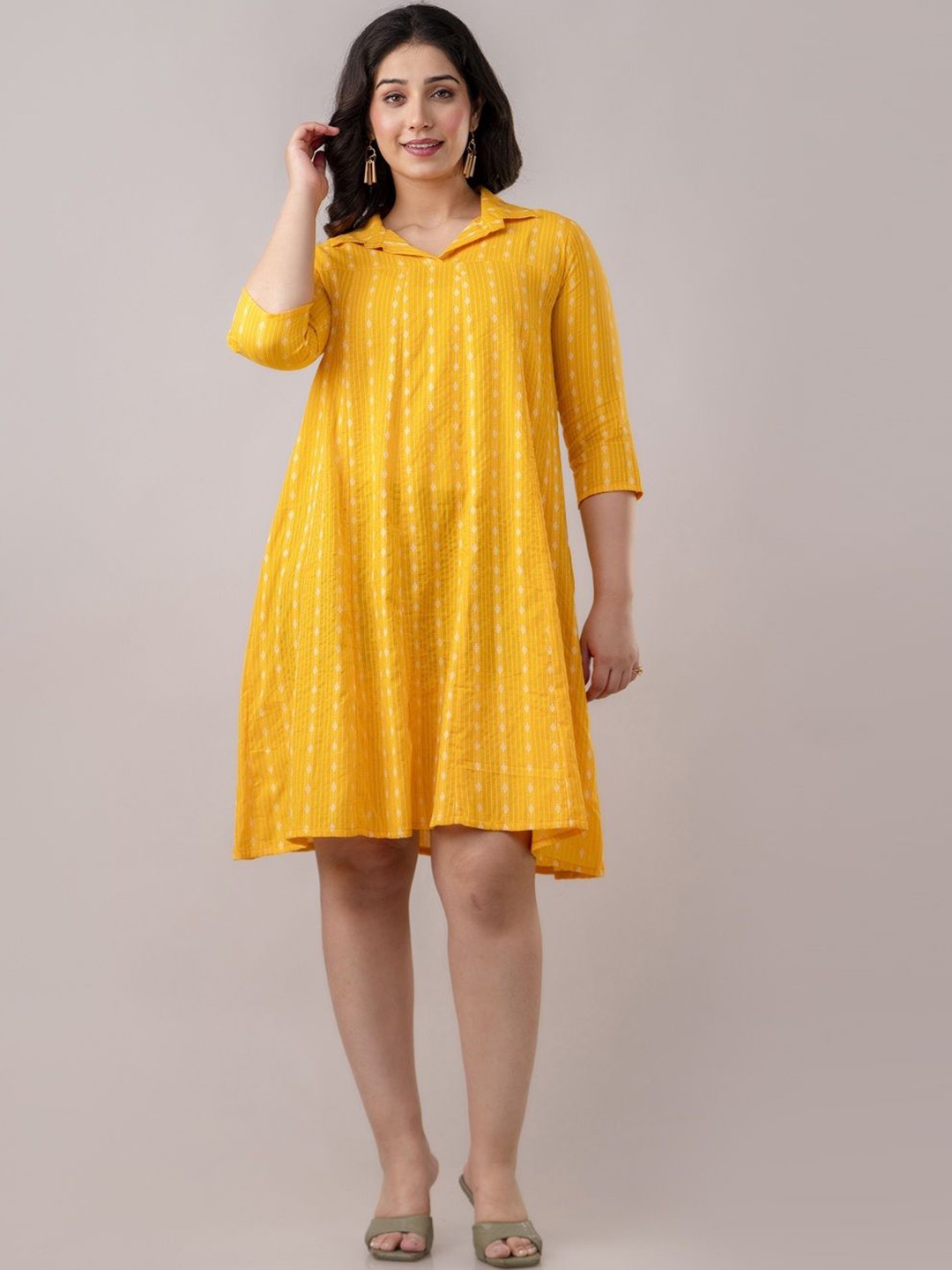 

Jollity Women Floral Striped Floral Kurta, Yellow