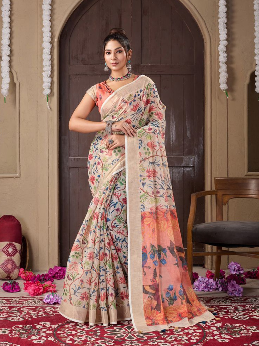 

Fashion FRICKS Floral Printed Zari Saree, Cream