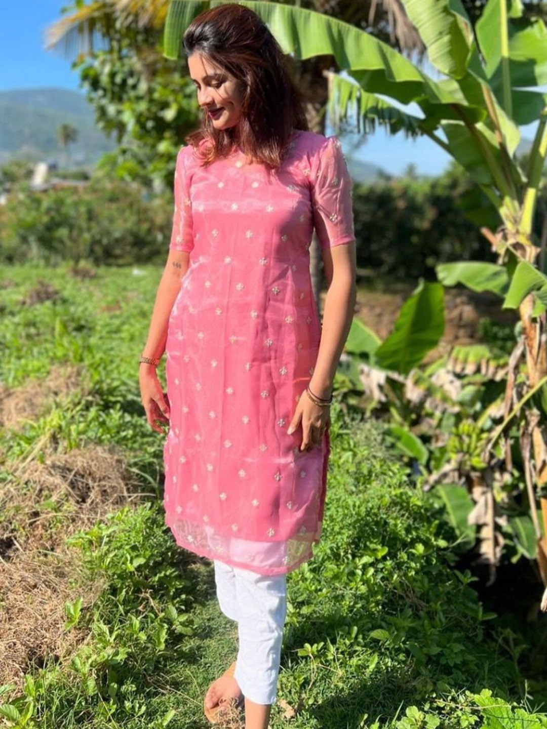 

Rujave Floral Embroidered Round Neck Organza Straight Kurtas, Pink