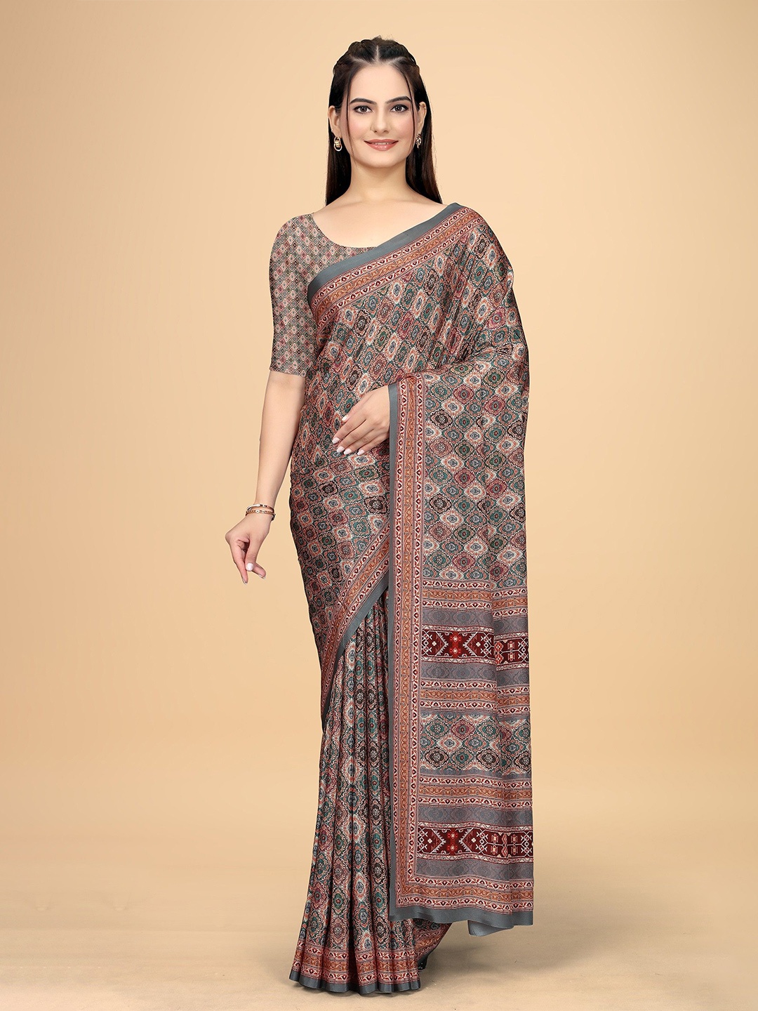 

K 5 Fashion Ethnic Motifs Pure Crepe Saree, Beige