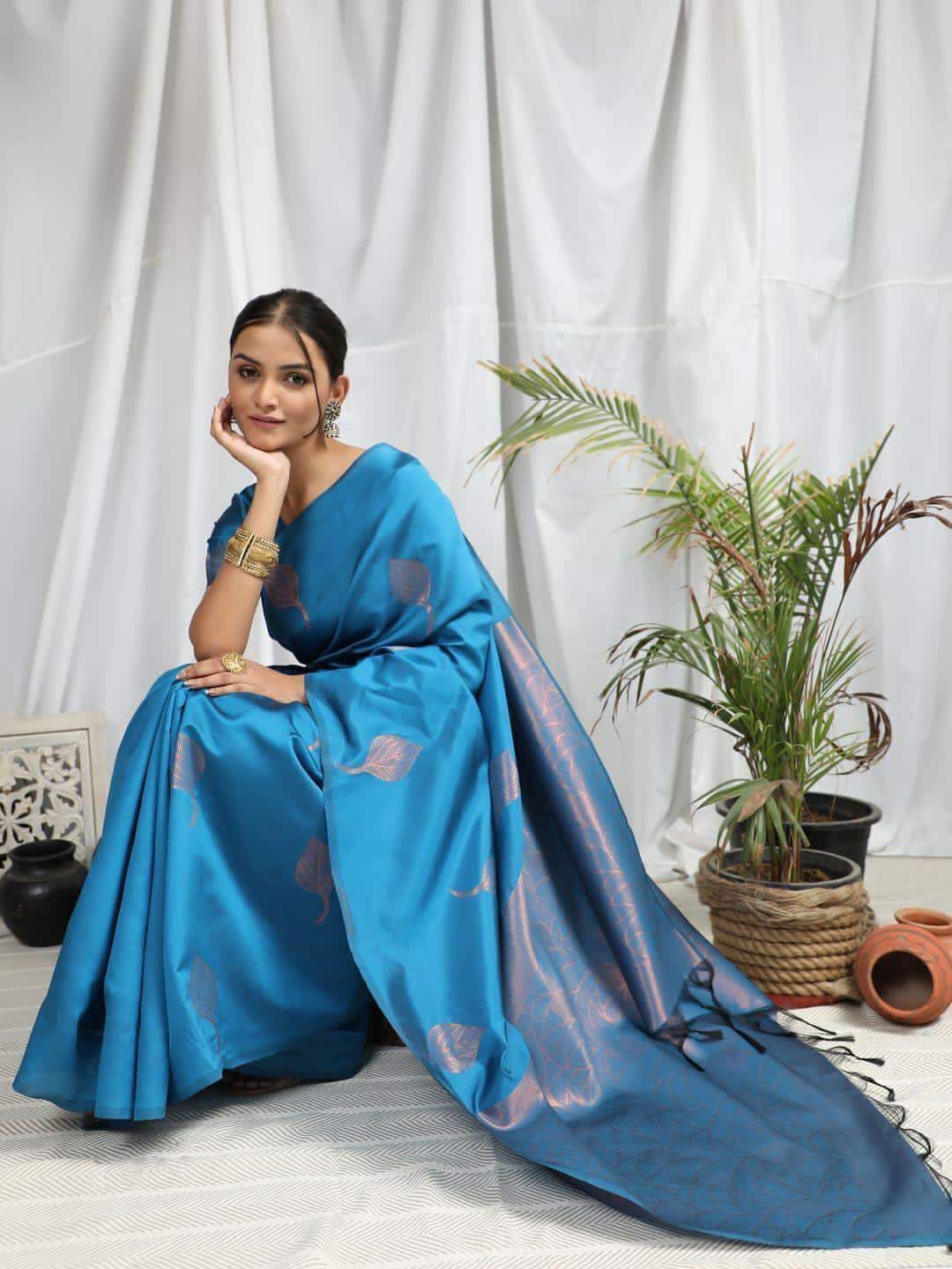 

bansari textiles Woven Design Zari Silk Blend Paithani Saree, Blue