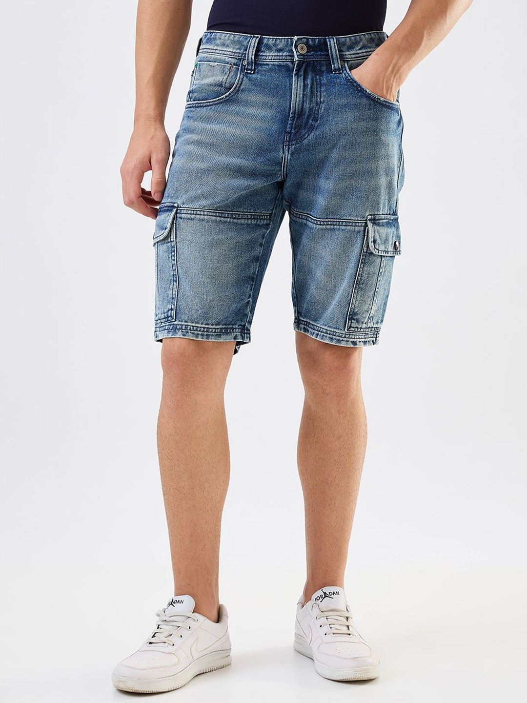 

SPYKAR Men Washed Cotton Cargo Shorts, Blue