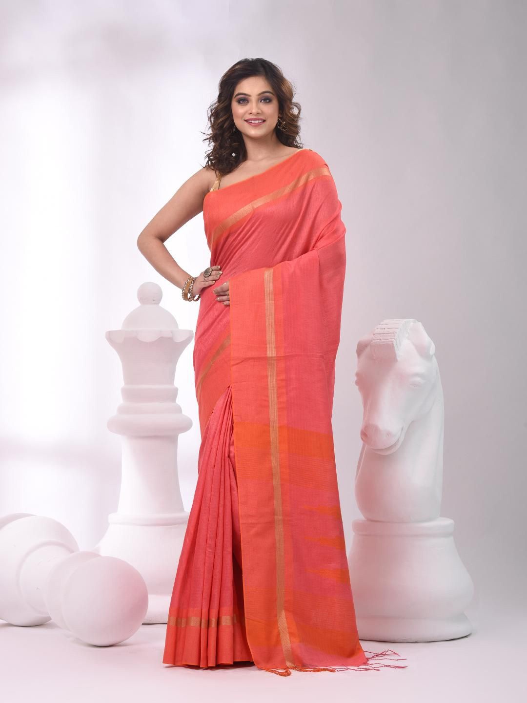 

VIBHAVARI Silk Blend Saree, Peach