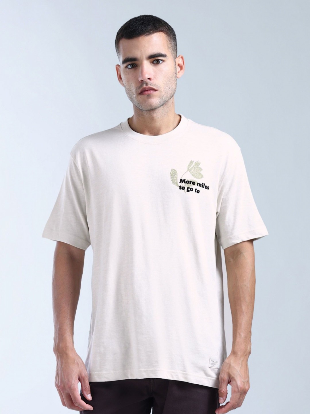 

Flying Machine Men Brand Logo Printed Raw Edge T-shirt, Grey