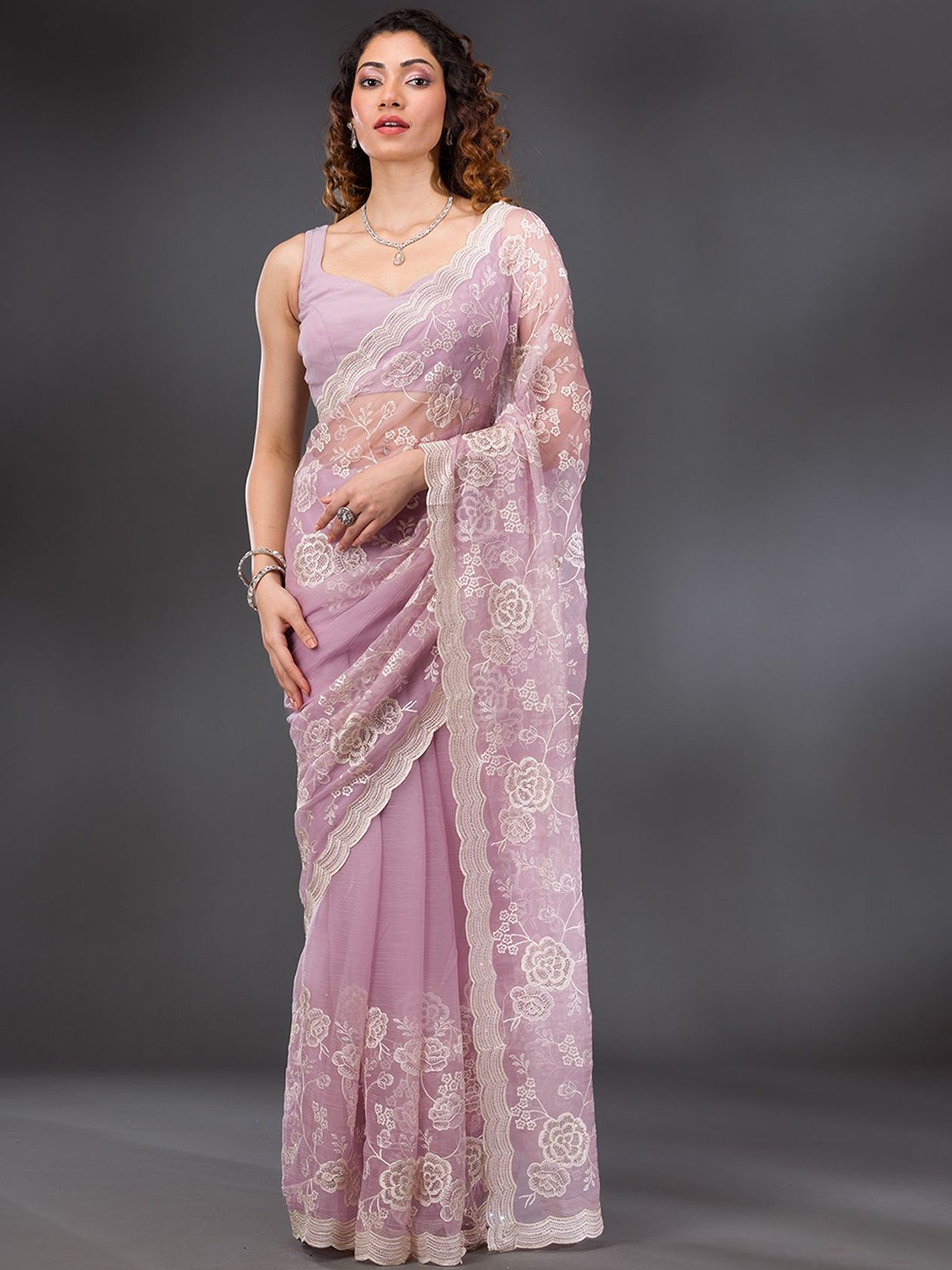 

Koskii Onion Pink Threadwork Chiffon Saree