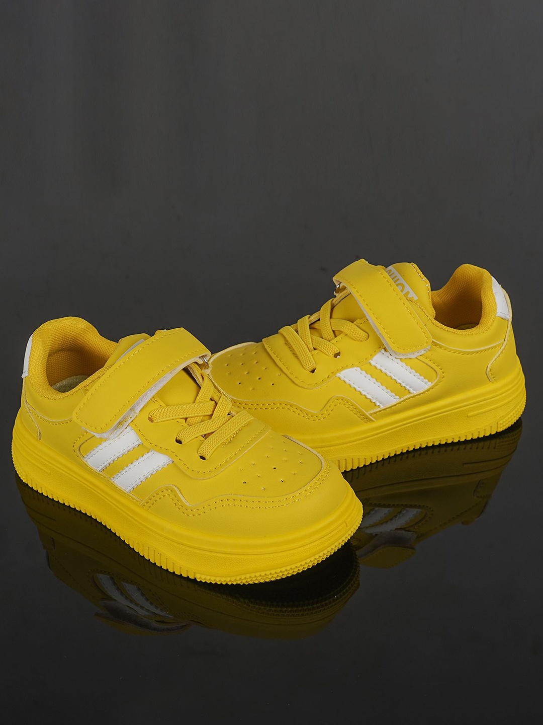 

Happy Feet Kids Colourblocked Sneakers, Yellow