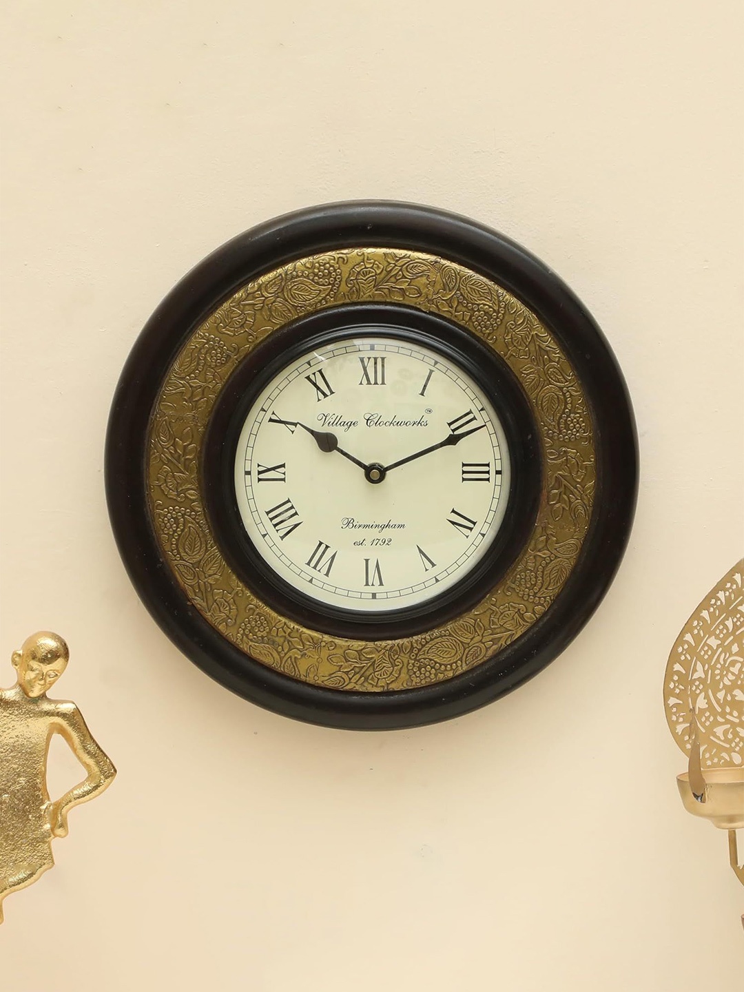 

vedas C-Navish Black & Gold-Toned Round Shaped Heritage Wooden Polished Wall Clock