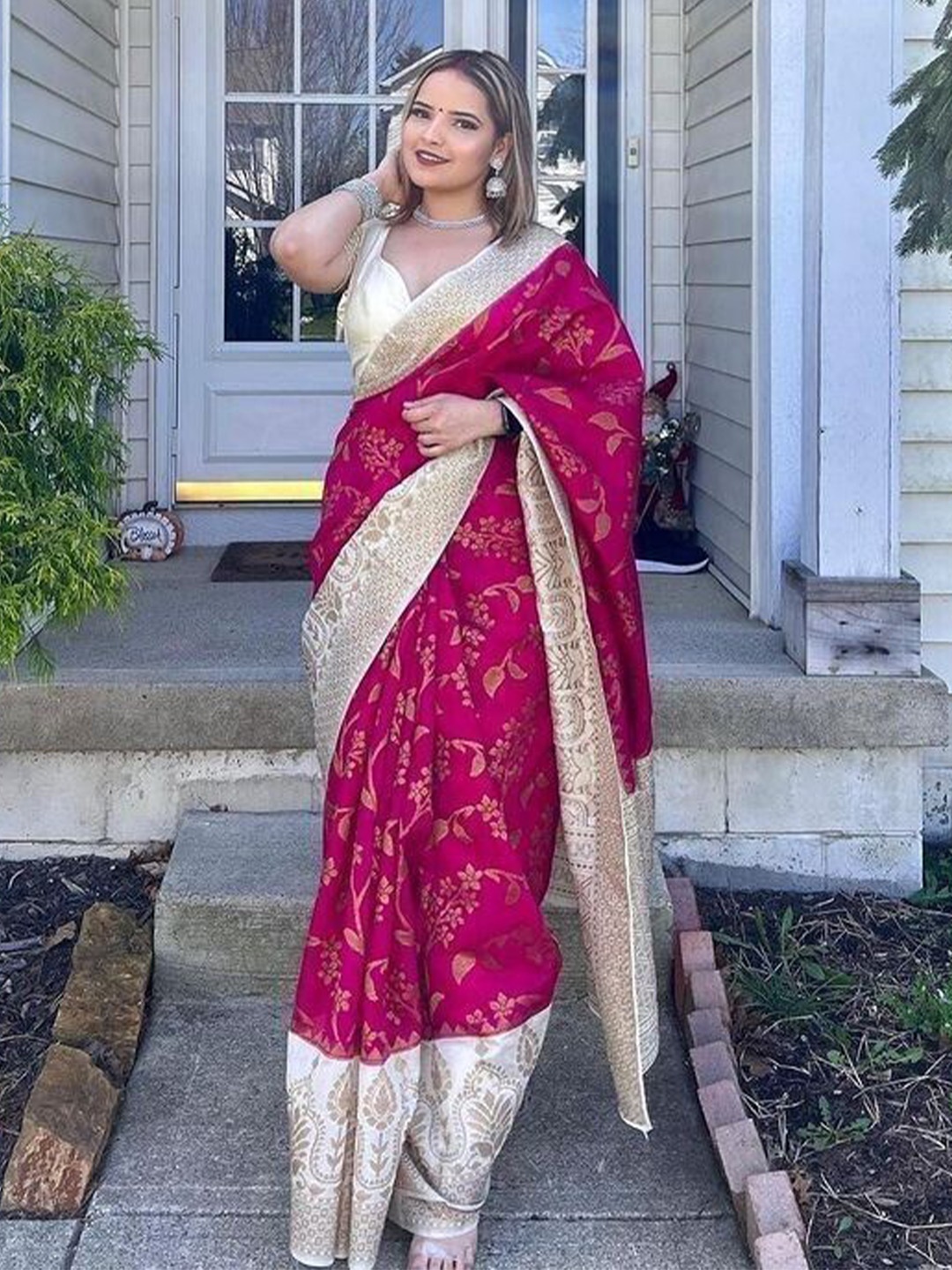 

Bansari textiles Woven Design Zari Pure Cotton Kanjeevaram Saree, Pink