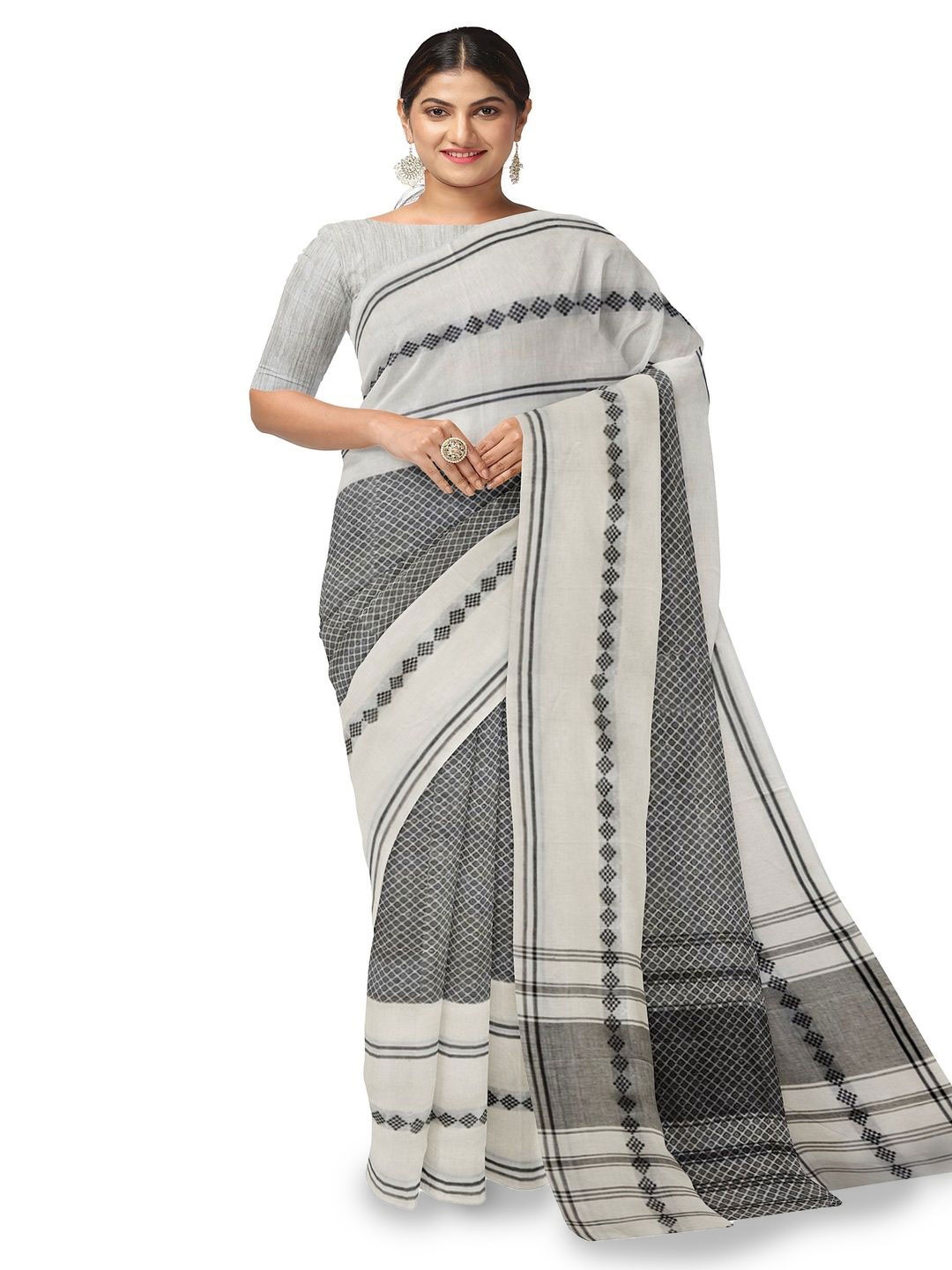 

BALARAM SAHA Pure Cotton Saree, Off white