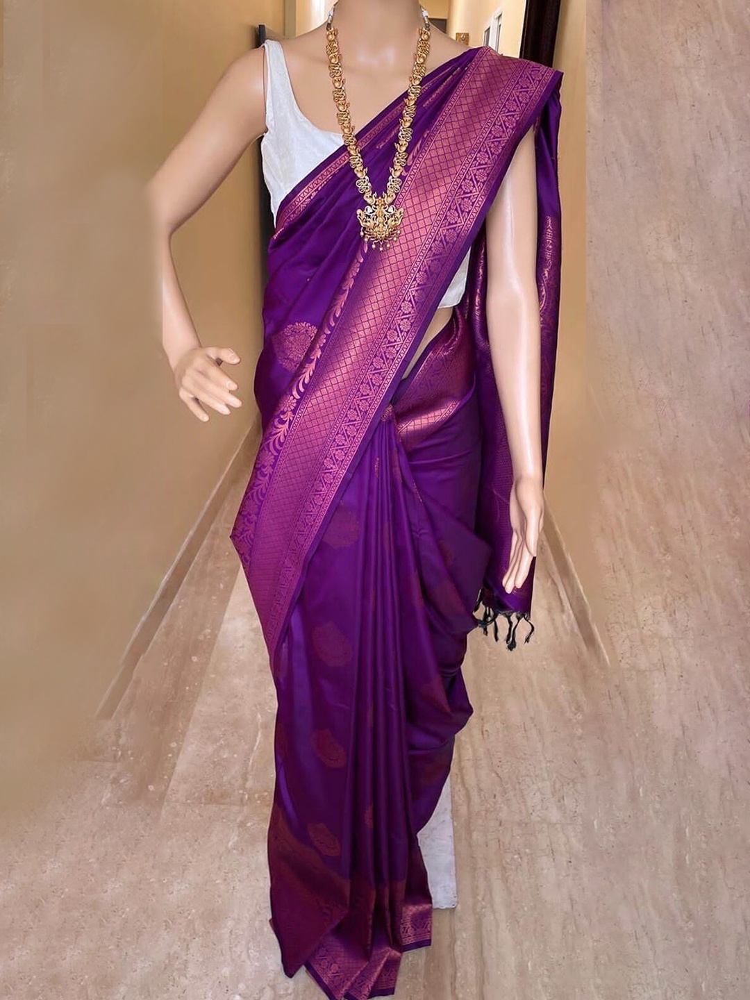 

bansari textiles Woven Design Zari Kanjeevaram Saree, Magenta