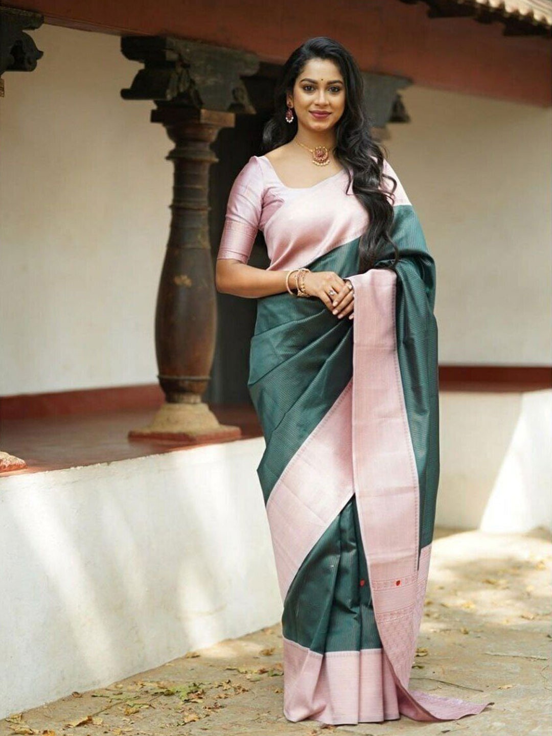 

bansari textiles Woven Design Zari Pure Cotton Kanjeevaram Saree, Green