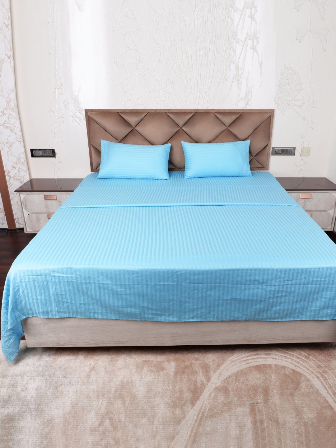 

AJISH Turquoise Blue Striped Pure Cotton 300 TC King Bedsheet Set