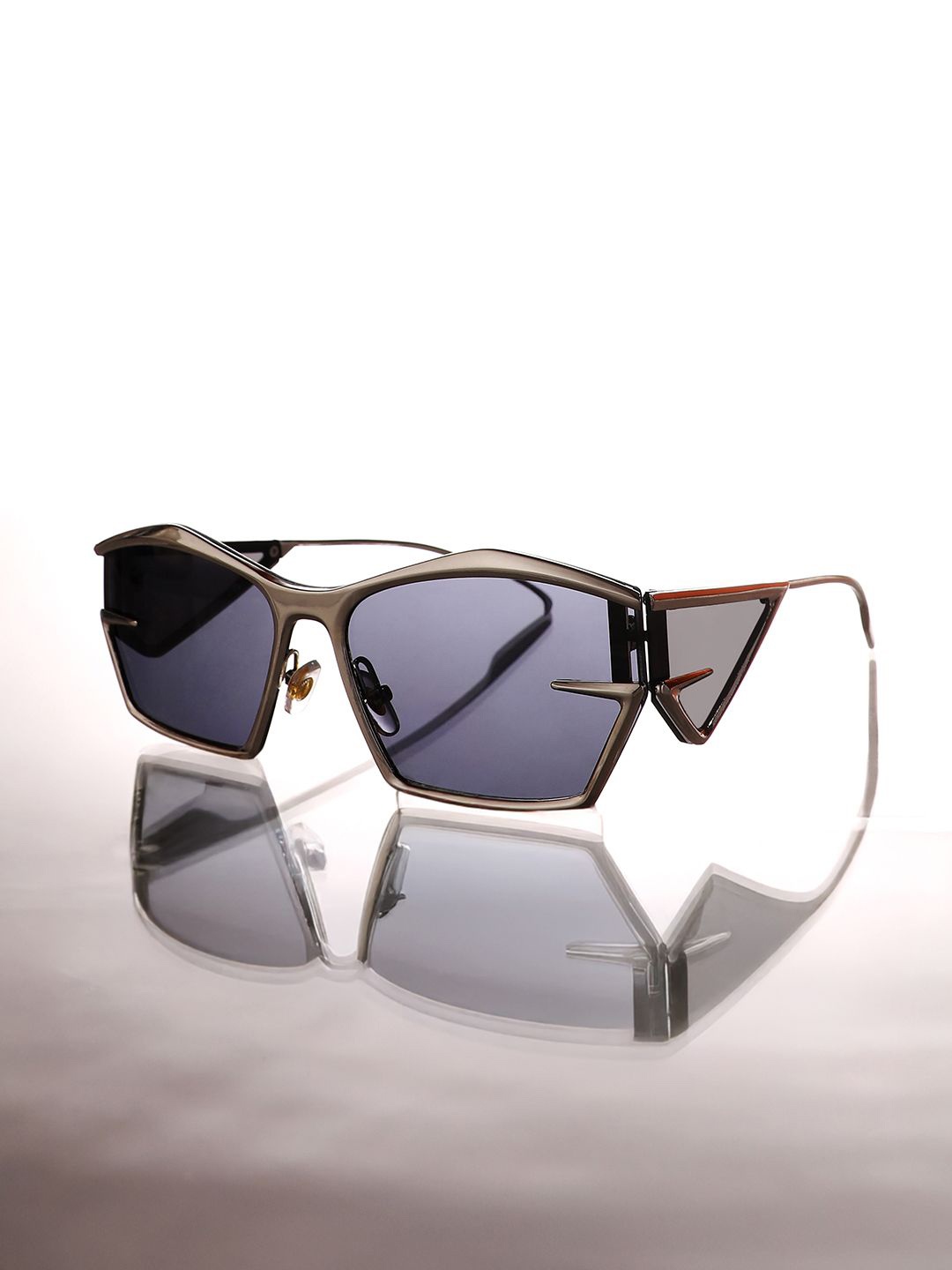 

French Accent Men The Cyberlux Shield Sunglasses with Polarised Lens SW25_FASG1097, Black