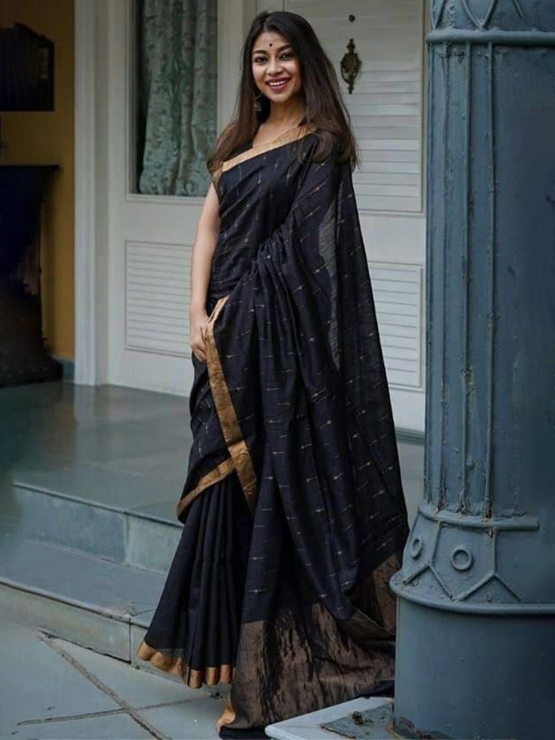 

bansari textiles Woven Design Zari Kanjeevaram Saree, Black