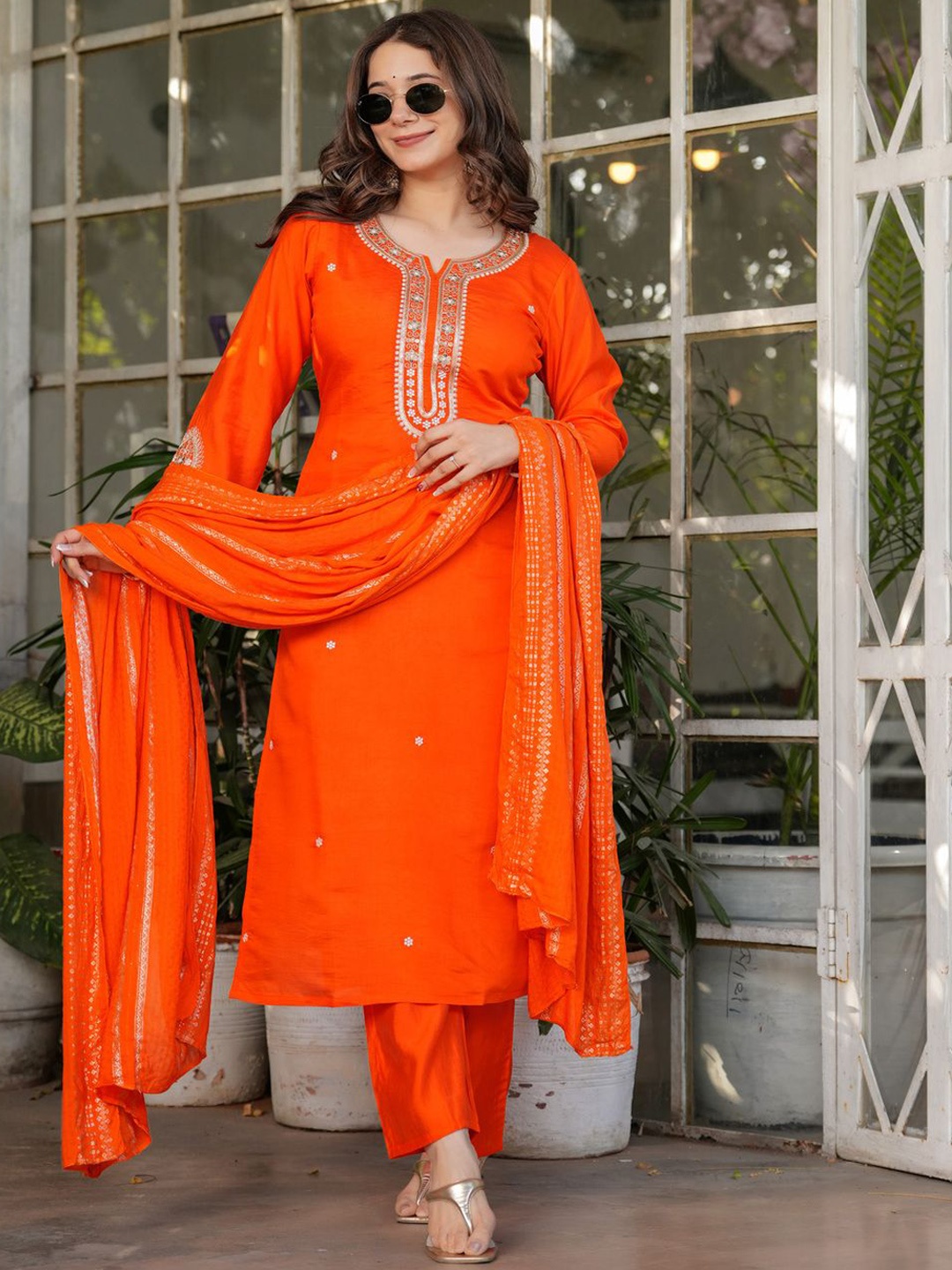 

REALLTREND Notch-Neck Floral Embroidered Sequinned Straight Kurta With Trousers & Dupatta, Orange